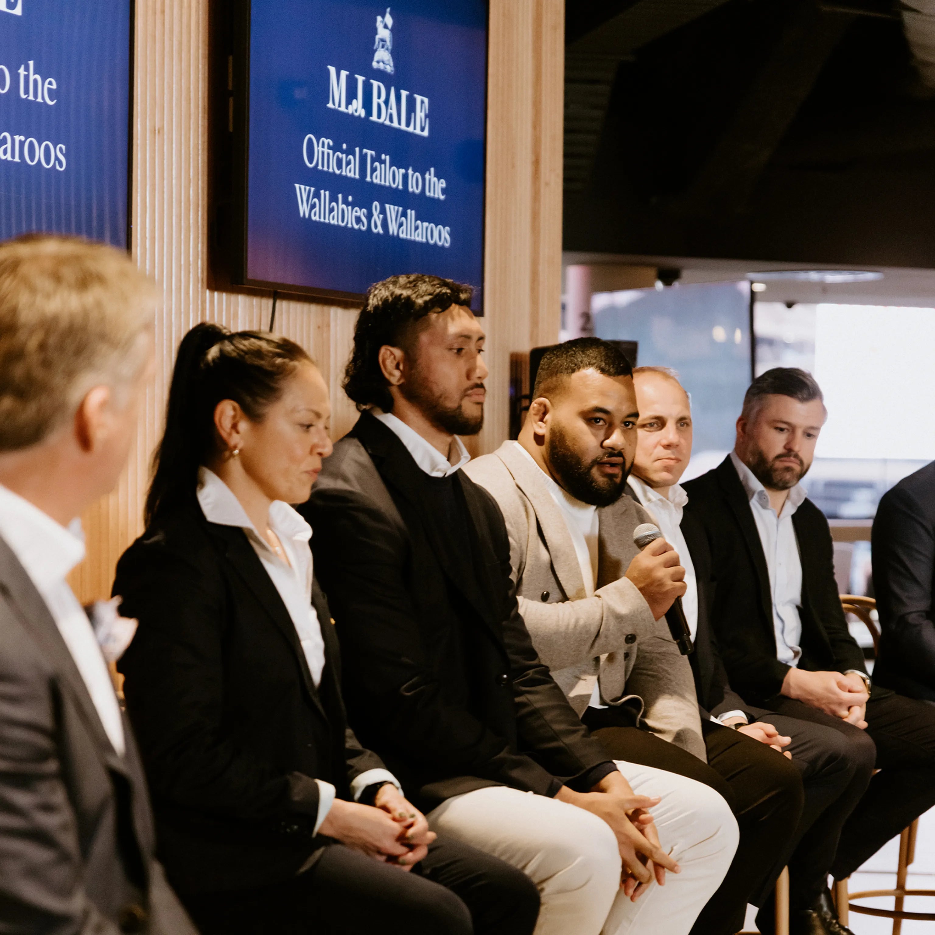 <h5>Intimate Events with Sporting Legends</h5>
