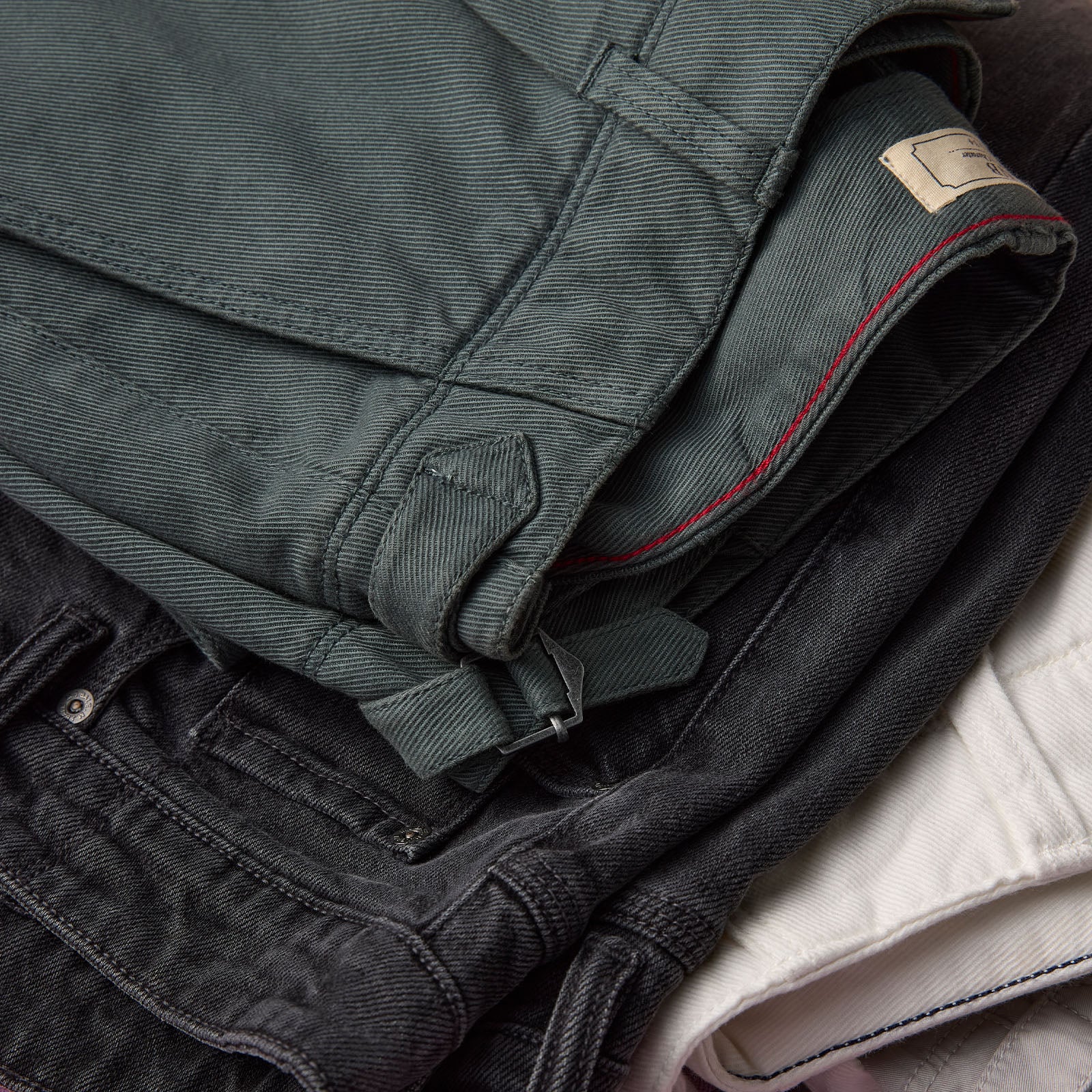 <p>Hardy Cotton Chinos</p>