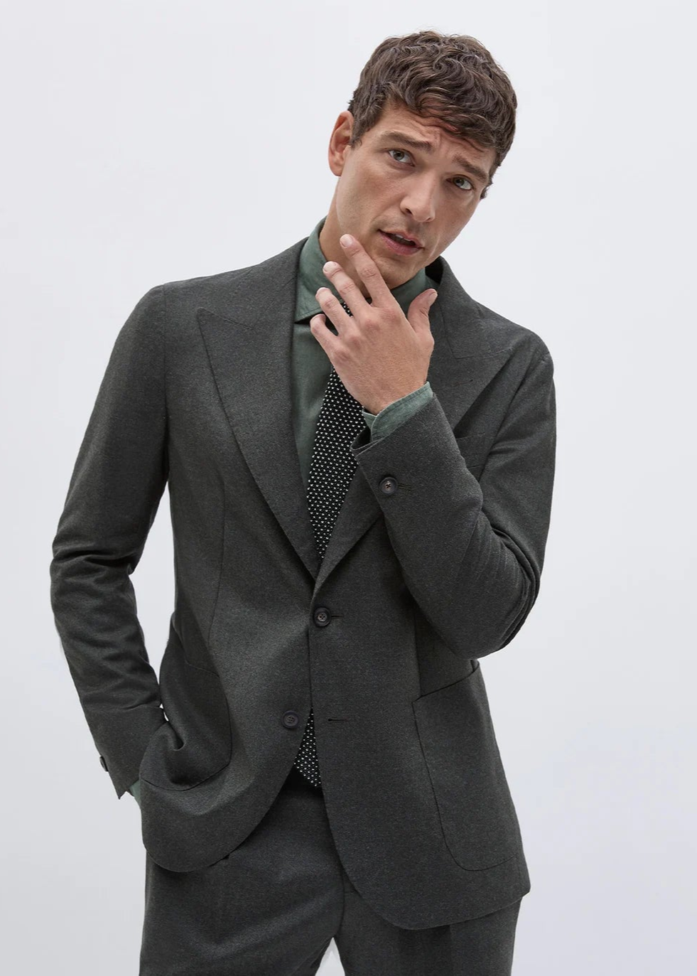 <p>How to Style a Flannel Suit</p>